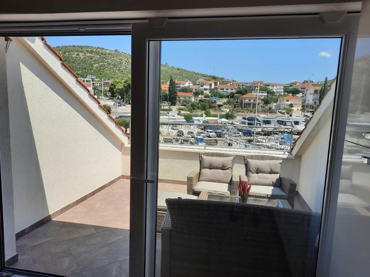 Apartmani Marta Marina Εξωτερικό φωτογραφία